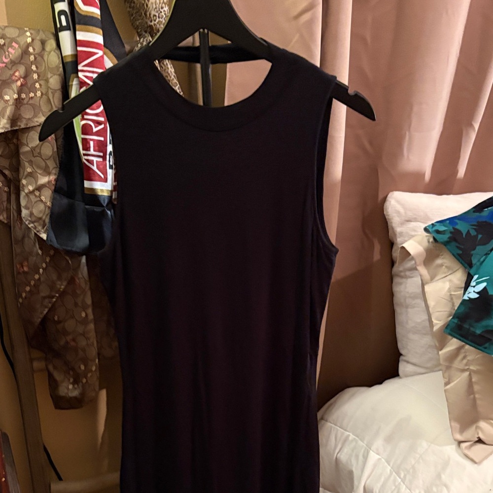 Soprano Elegant Black Garment